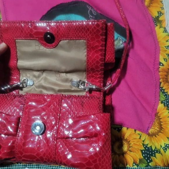 IMAN Global Chic Ruby Red Snake Skin Clutch - Picture 5 of 7